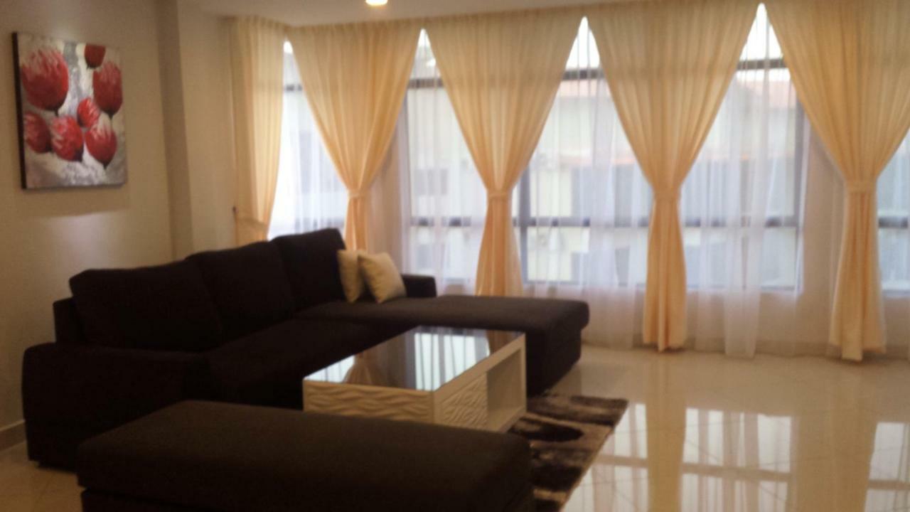 Cherloft@Samsuria Beach Residences Kampung Sungai Ular Eksteriør billede