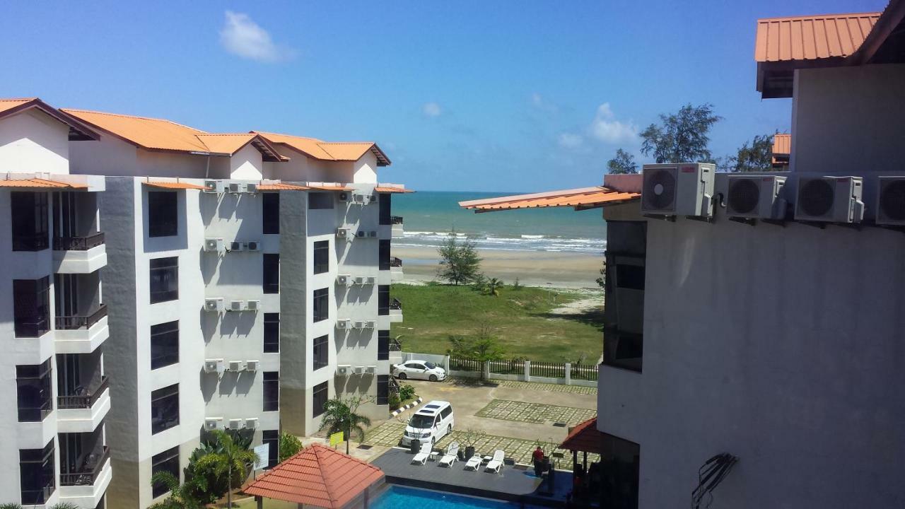 Cherloft@Samsuria Beach Residences Kampung Sungai Ular Eksteriør billede
